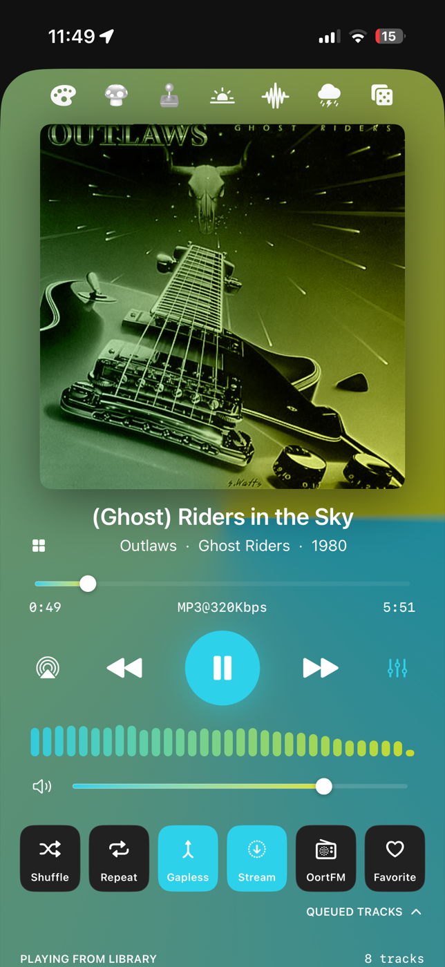 Oort player showing album artwork, playback controls, gapless playback, streaming, and OortFM
